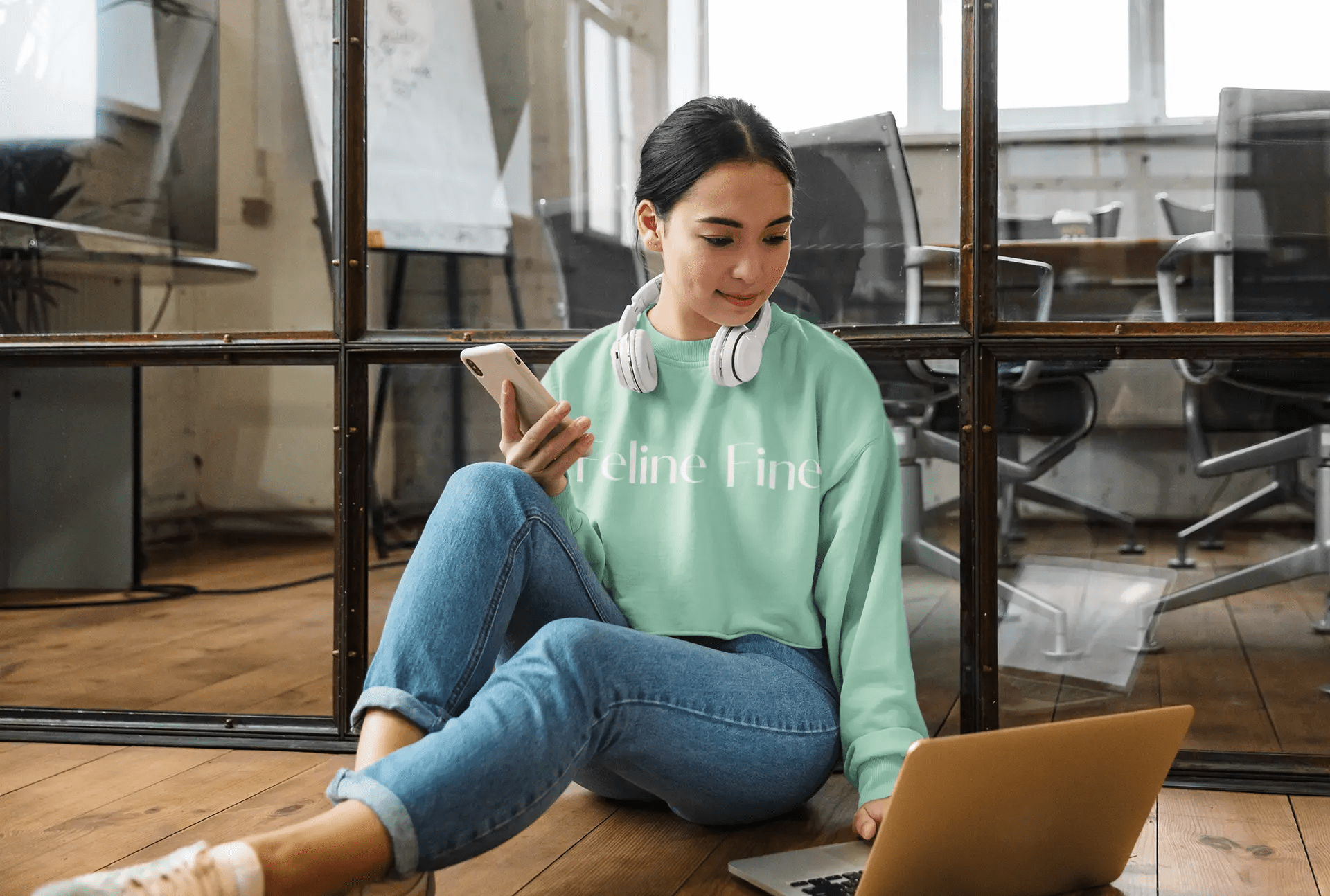 Feline Fine Cropped Sweatshirt for Cat Lovers - Trendy Pink Pullover - Chic Kitty